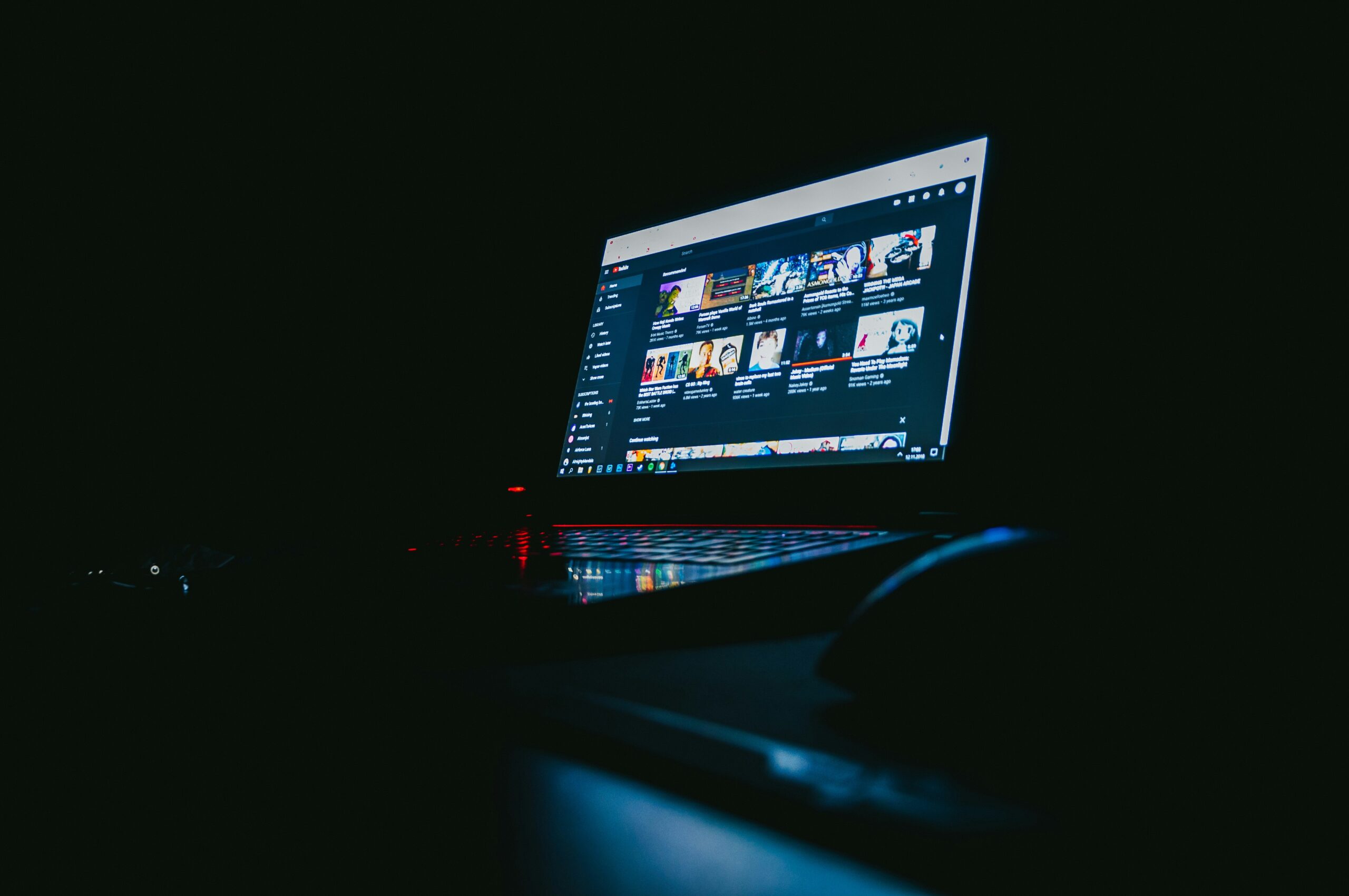 3 Ways To Download YouTube Videos In The UK